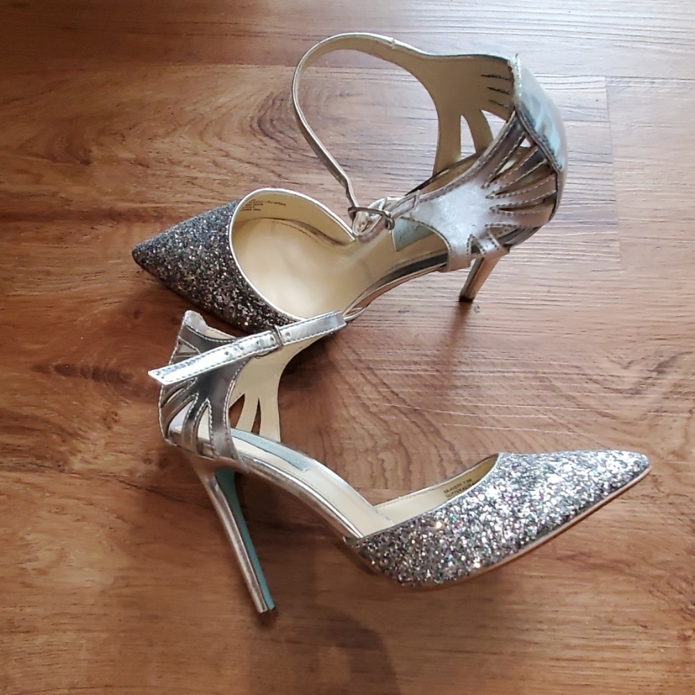 Betsey Johnson, size 7, pumps
